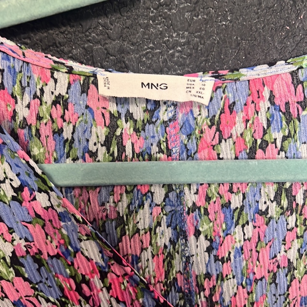 NW Floral Dress - Picture 3 of 3